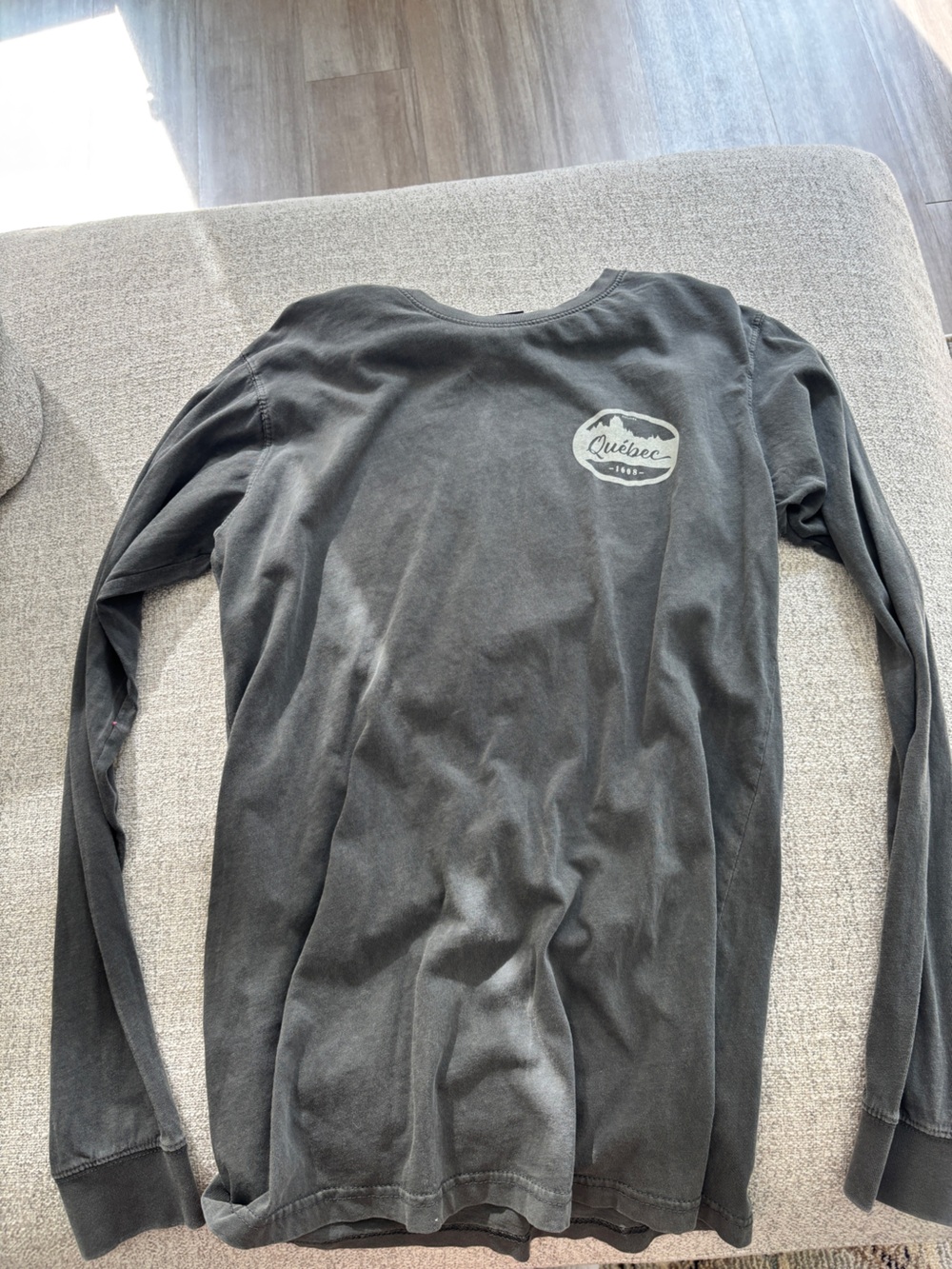 Quebec Logo Long Sleeve Tee - Charcoal
